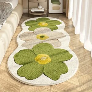Interlocking flower-shaped runner