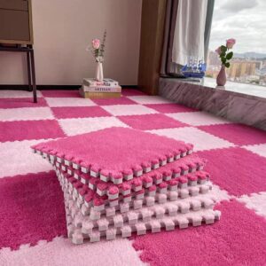 Pink and white checkered foam mats